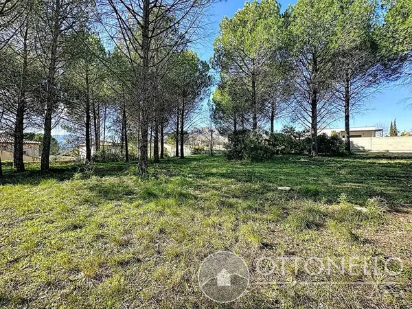 Terrain constructible viabilisé Roquebrune-Sur-Argens 500 m2