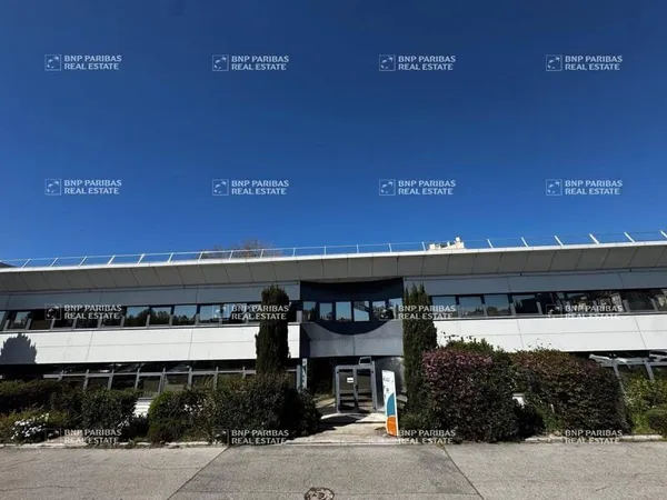 Bureaux 2493 m²
