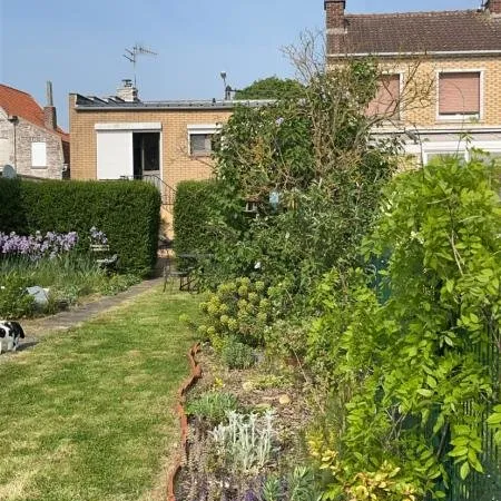 MAISON 1 MITOYENNETÉ - JARDIN - GARAGE - SOUS SOL - PARKING PRIVATIF