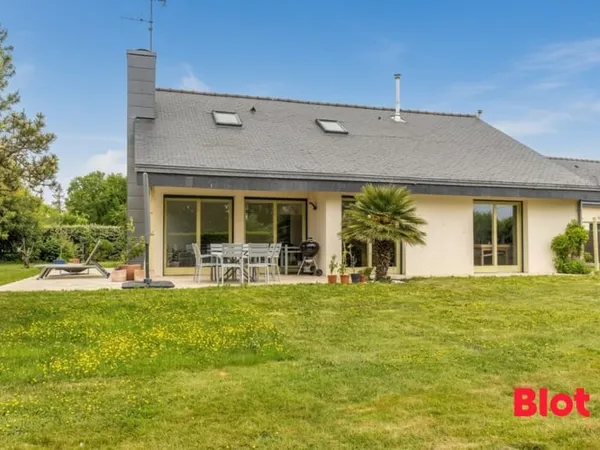 VENTE BLOT IMMOBILIER - MAISON D'ARCHITECTE 4 CHAMBRES - 968m² DE TERRAIN