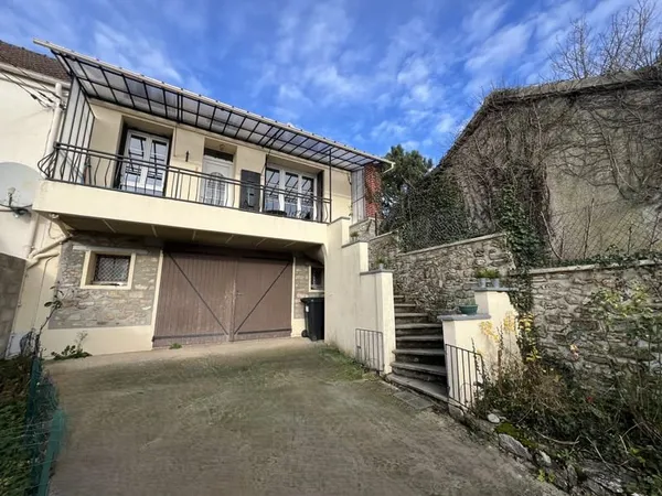 PROCHE NANTEUIL LE HAUDOUIN