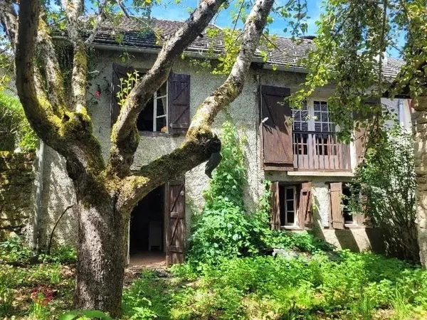 Maison de village avec 2 chambres et jardin