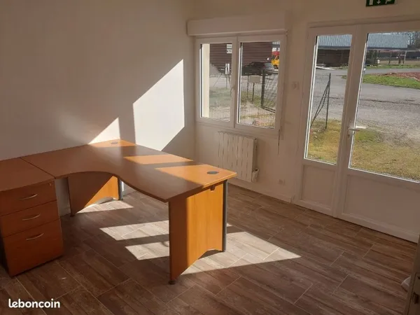 Local commercial bureau de 30m2