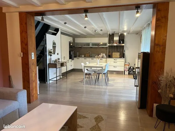 RARE - Grand T1 60 m² (80 m² au sol) - 2 Chambres - Dernier étage - Plein Sud - Challes-les-Eaux
