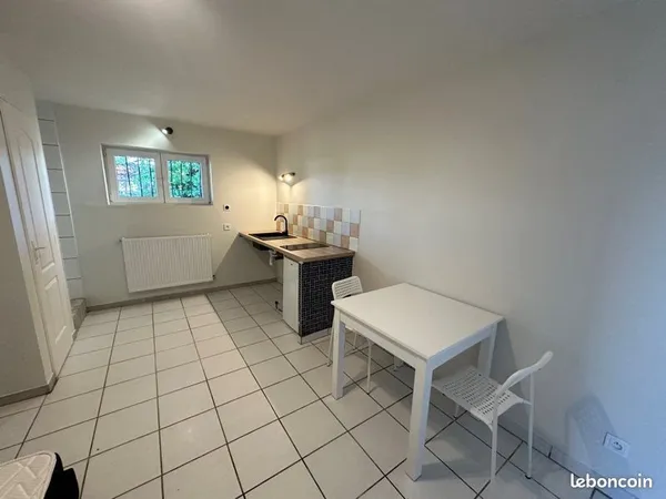 Studio meublée
