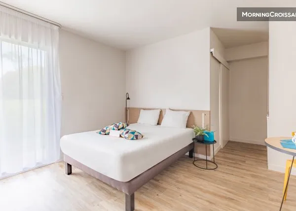 Beau studio avec services hôteliers