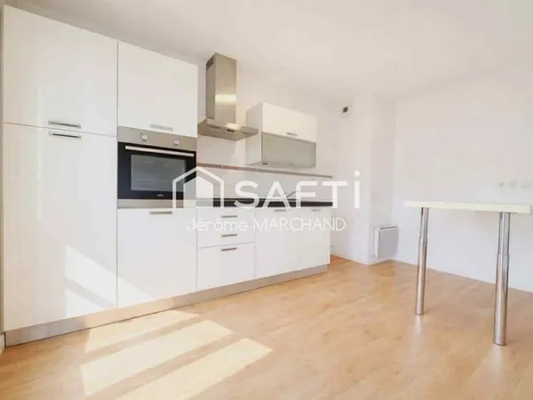 Appartement T3 65m² proche gare + parking + cave + balcon