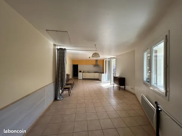 Studio 1 pièce 57 m²