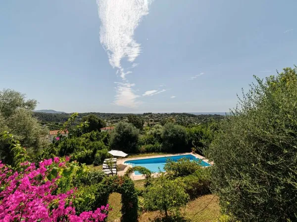 Vente Vence Maison Individuelle 213m2 - Terrain - Piscine - Vue Mer et Montagnes