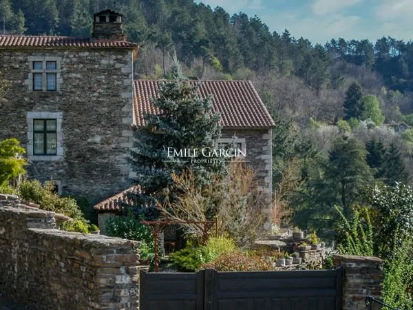 Maison 14 pièces 600 m²