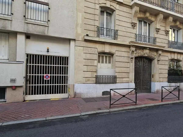 Parking 8 m²