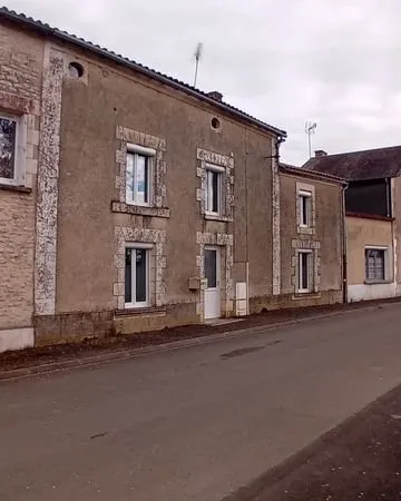 Maison mitoyenne à finir de rénover