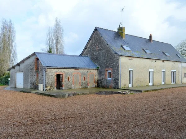 Maison 8 pièces - Angrie (49)