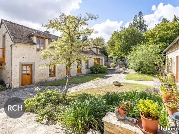 Maison 8 pièces 196 m²