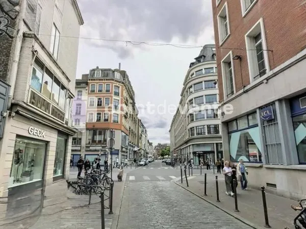 Local commercial 1070 m²
