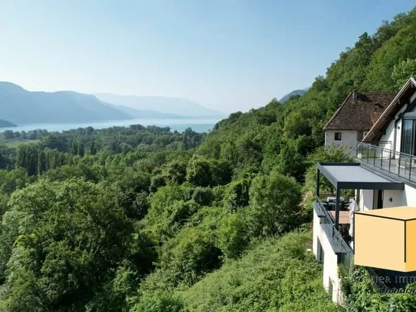 Maison rénovée vue Lac !!!