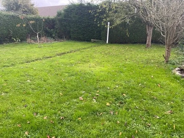 Terrain 374 m²