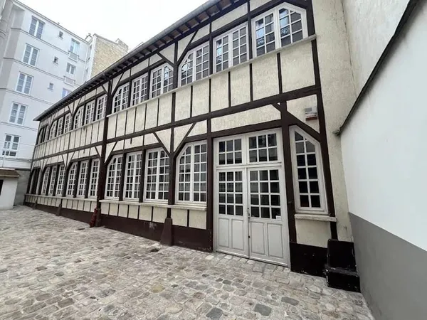Local 448 m²