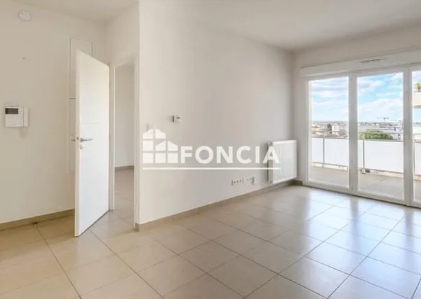 EXCLUSIVITÉ - Appartement T2 avec balcon - Quartier récent