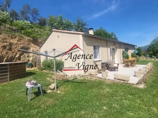 Villa récente de plain-pied