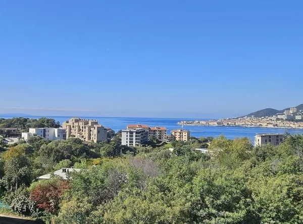 AJACCIO Aspretto Superbe T3 récent vue mer