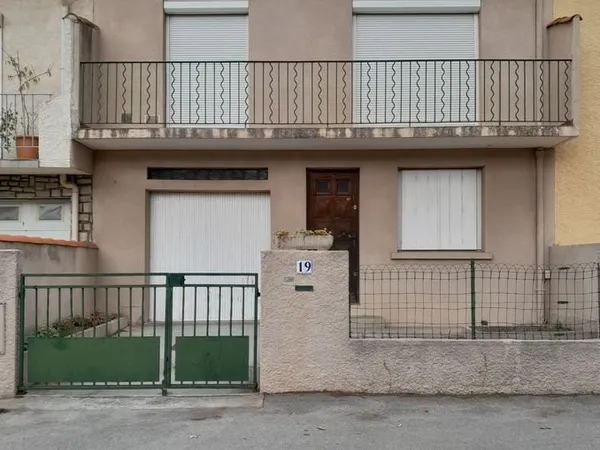 Maison - 7 pièces - 100m²