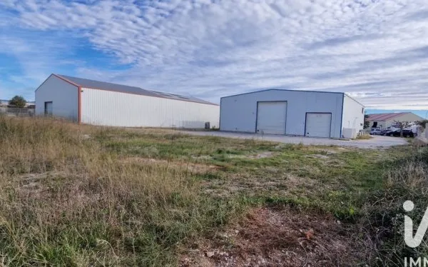 Terrain 1100 m²
