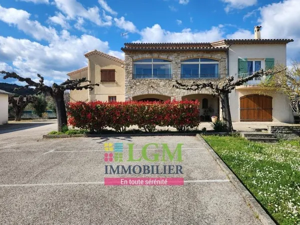 Spacieuse maison familiale de 236 m² avec dépendance - Saint-Privat-des-Vieux (secteur Mazac , hôpit