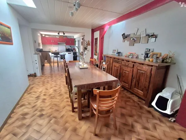 Maison 9 pièces 143 m²