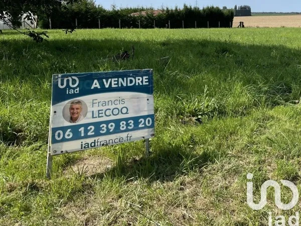 Terrain 600 m²