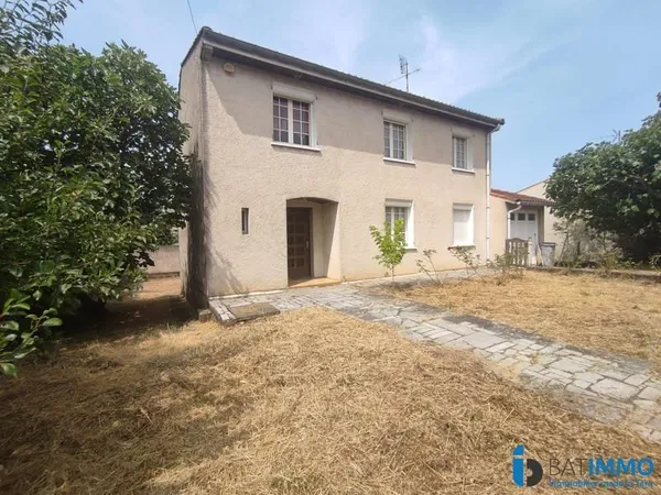 MAISON 7 PIÈCES AVEC TERRASSE ET JARDIN