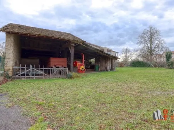 Terrain 536 m²