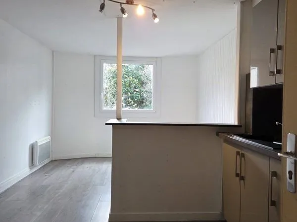 Charmant T2 Duplex - 32 m² - Port du Mans - Parking privatif - Résidence sécurisée