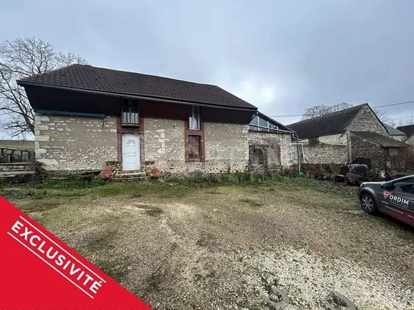 Maison de caractère avec grande dépendance