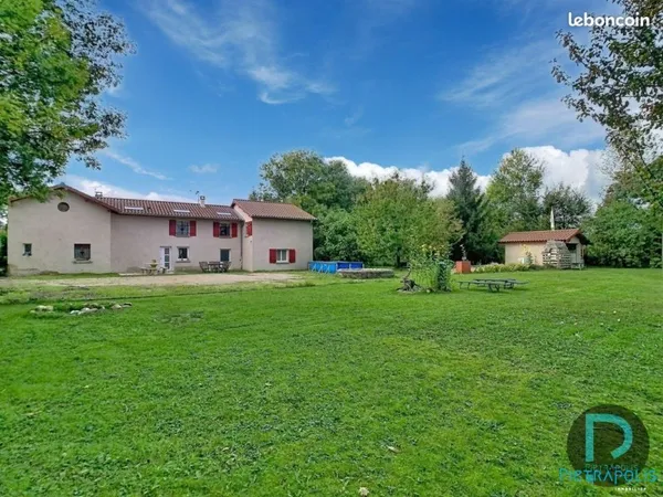 Propriété 9 pièces 235 m²