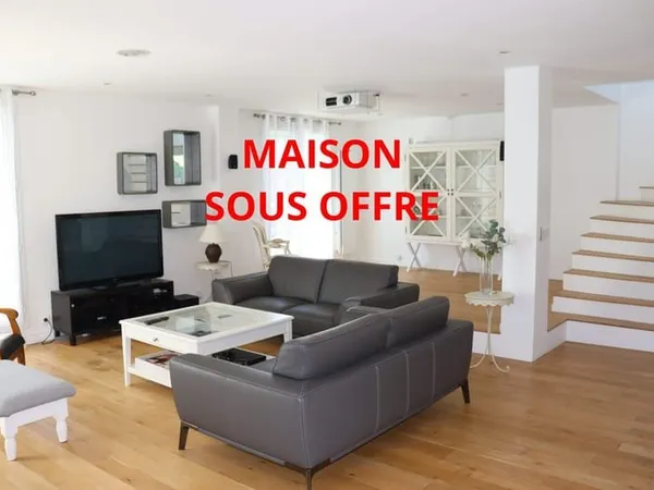 Maison 6 pièces 224 m²