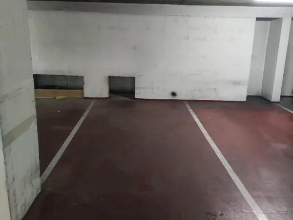 place de parking couvert Decaen Paris 12
