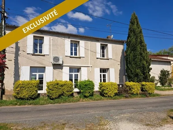 À 5 minutes de Saint-Macaire Propriété en pierre avec 4 hectares et installations équestres