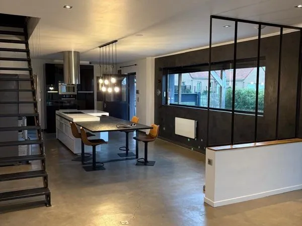 Maison, cinq pièces 150 m²