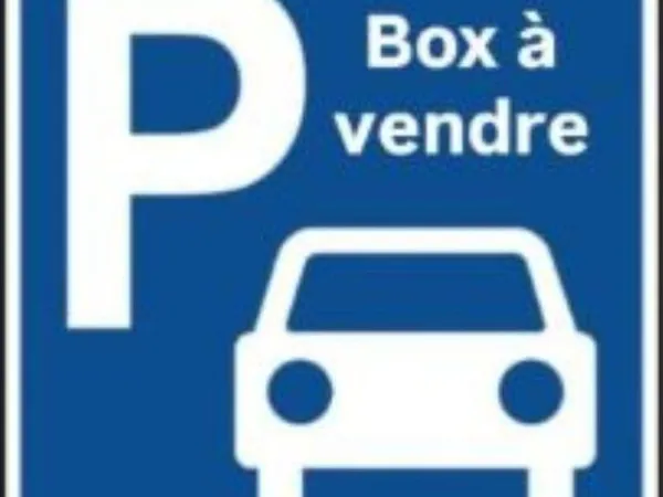 Parc Royal / Place de Thorigny - Box d'environ 14 m2