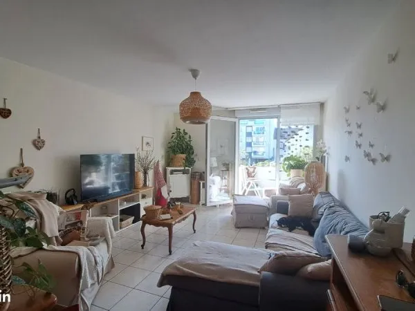 Grand T4 avec garage quartier République/Maladière