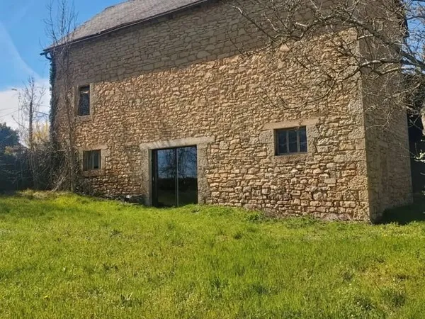 Corps de ferme à rénover avec vue imprenable