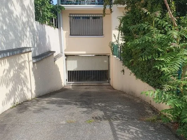 Box à louer colombes