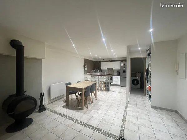 Charmant appartement T3 rénové avec goût - Yzeron (69510)
