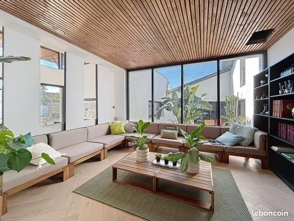 Maison 8 pièces 430 m²