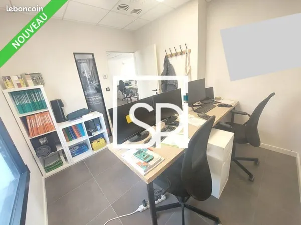 BUREAUX 48 m² COURNON D'AUVERGNE