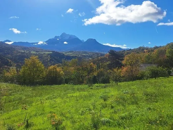 Terrain constructible 1778 m²