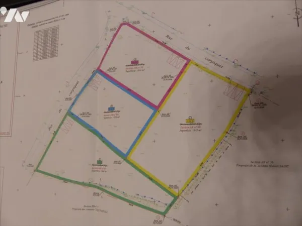 Terrain 661 m²