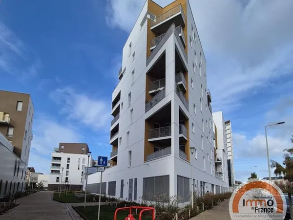 PLACE DE PARKING COUVERTE ET SECURISEE