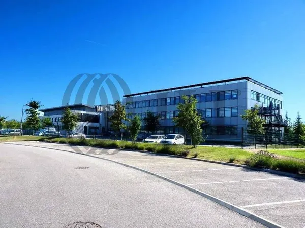 Bureau 2 pièces 407 m²